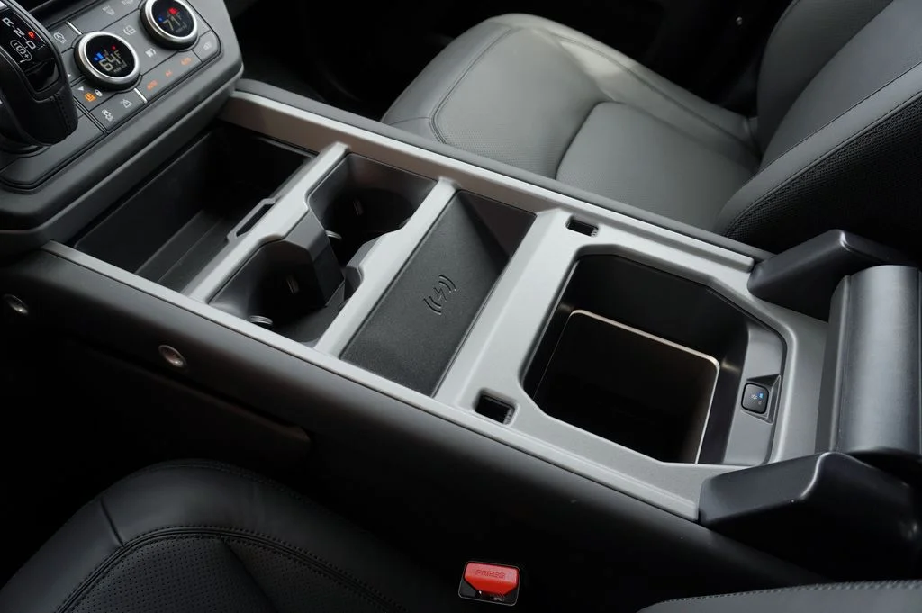 New 2026 Santorini Black Land Rover X image 29