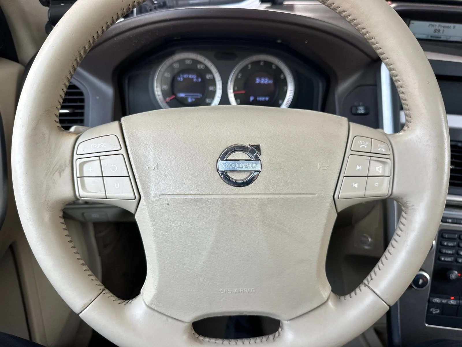 Used 2010  Volvo T6 image 23