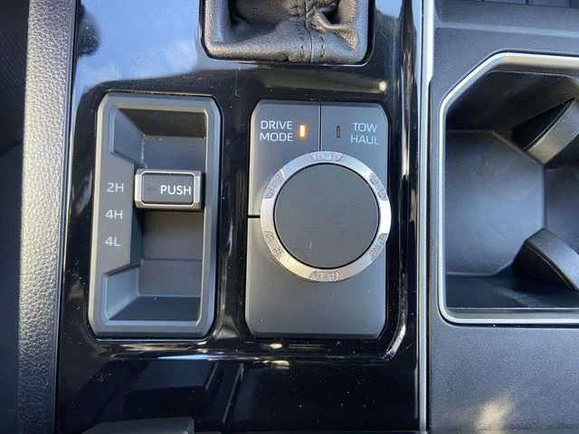 Used 2025 Green Toyota SR5 image 30