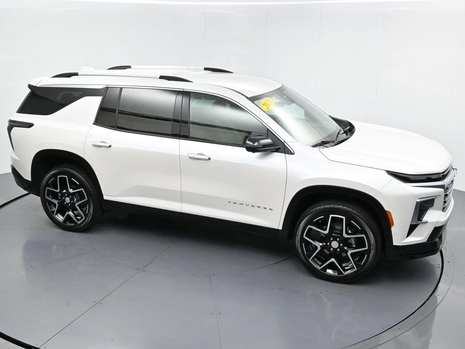 Used 2025 Iridescent Pearl Tricoat Chevrolet FWD High Country image 43