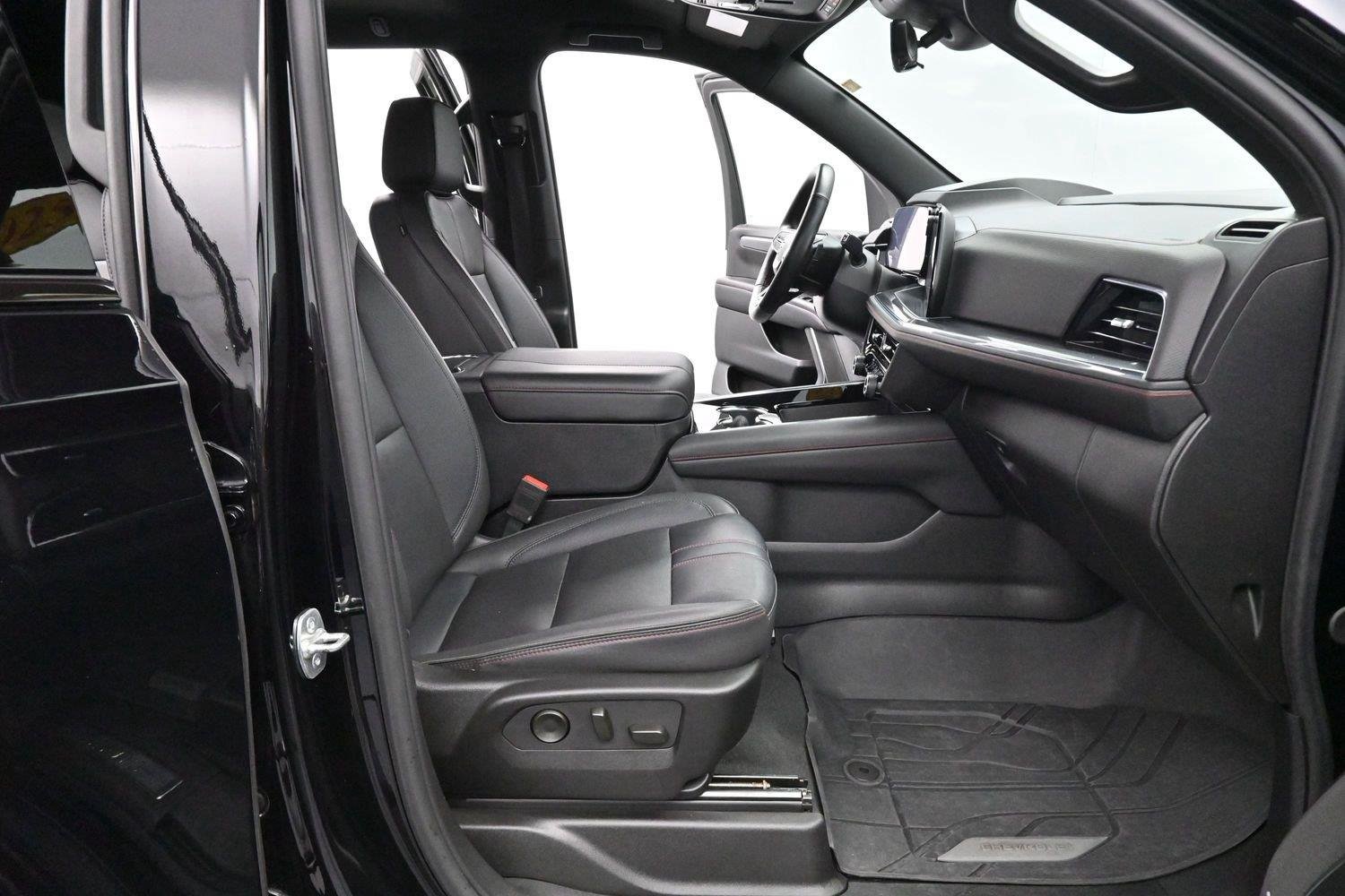 Used 2025 Black Chevrolet RST image 35