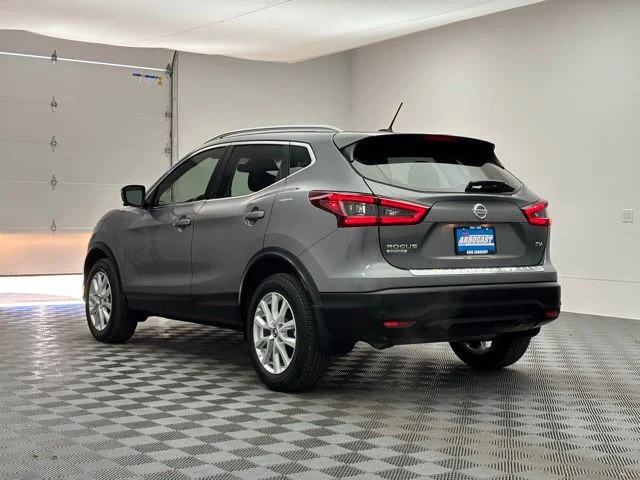 Used 2022 Gun Metallic Nissan SV image 10