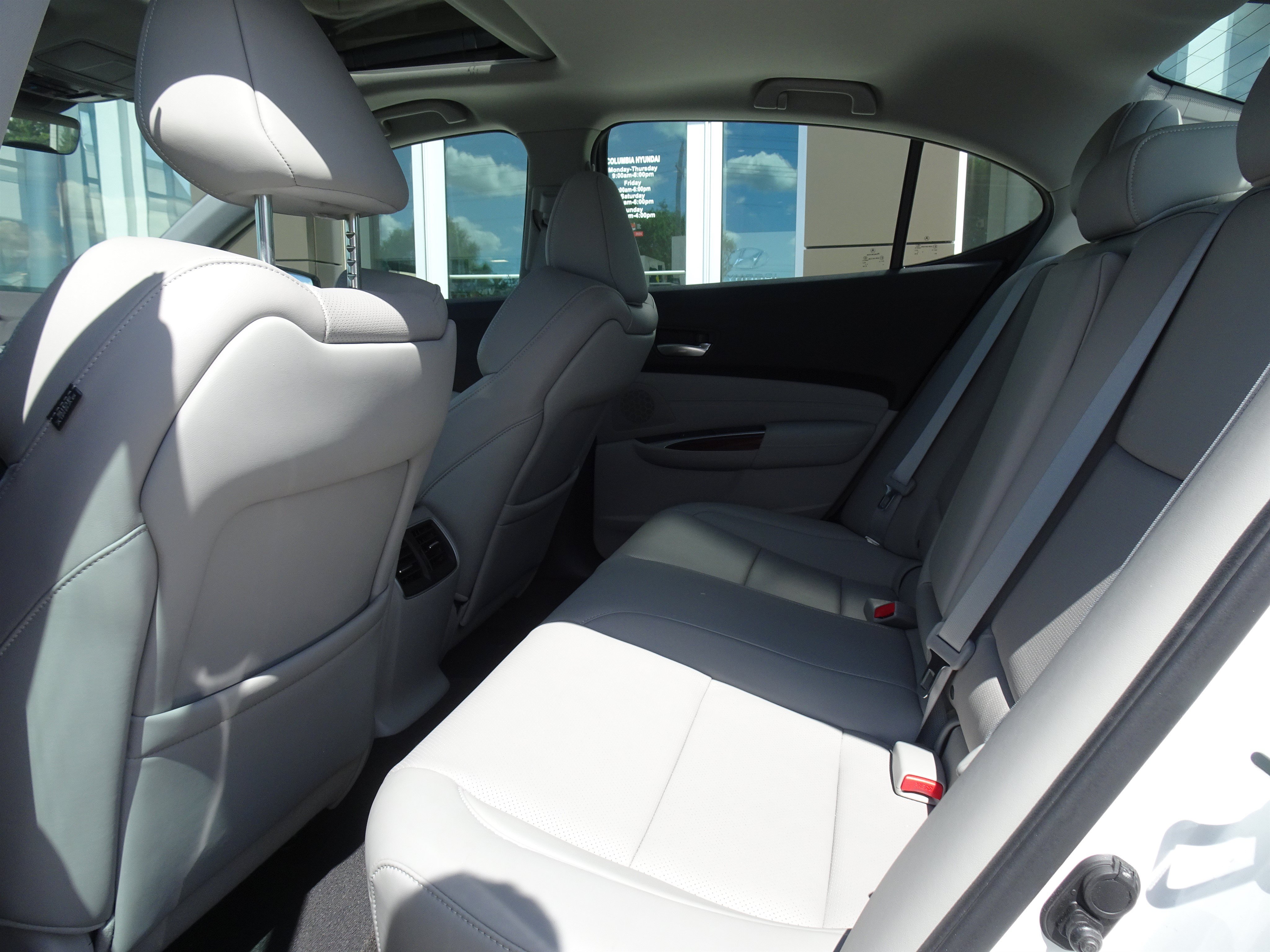 Used 2017 Bellanova White Pearl Acura V6 w/Advance Pkg image 15