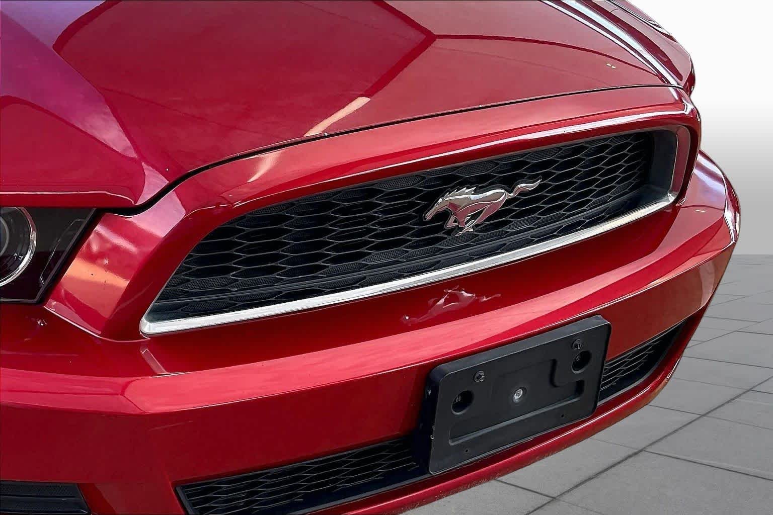 Used 2013 Red Candy Metallic Tinted Clearcoat Ford V6 image 26