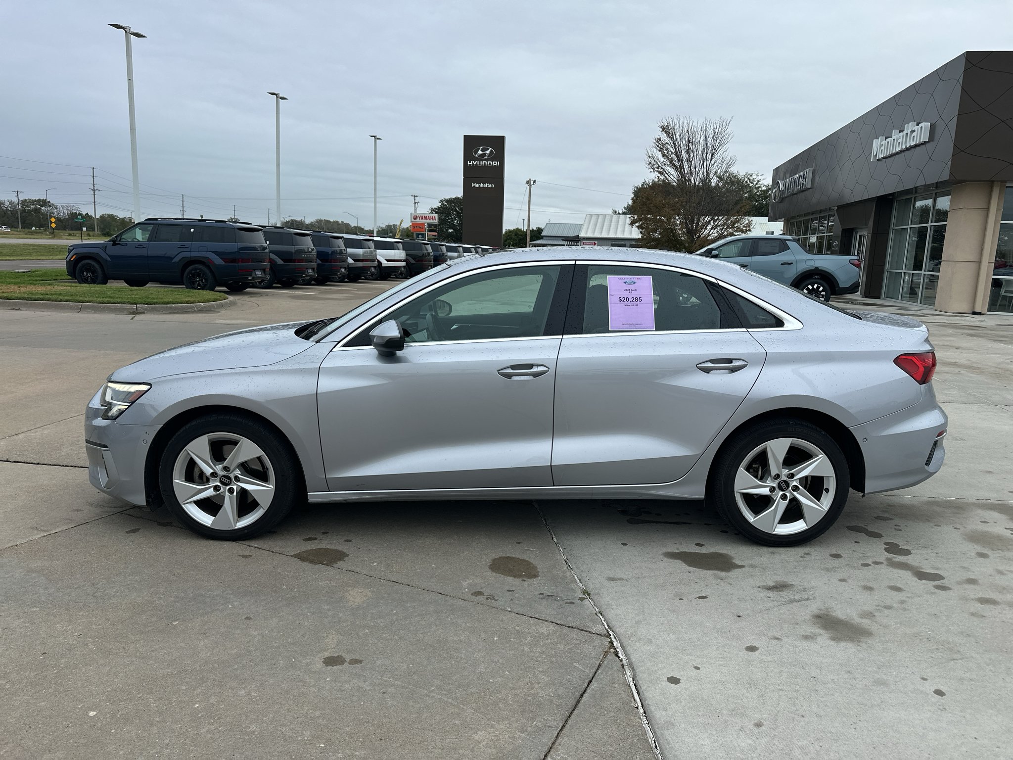 Used 2024 Manhattan Gray Metallic Audi Premium image 9
