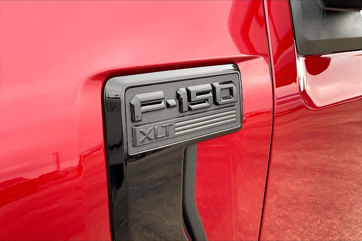 New 2026 Ruby Red Metallic Tinted Clearcoat Ford XLT image 15
