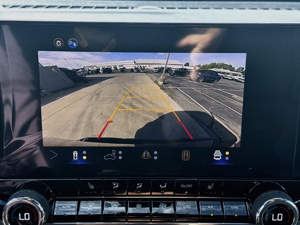 2026 Chevrolet Colorado LT - Photo 14