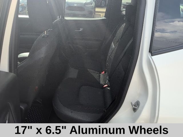 Used 2020 White Jeep Trailhawk image 13