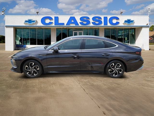 Used 2024 Blue Hyundai SEL image 4