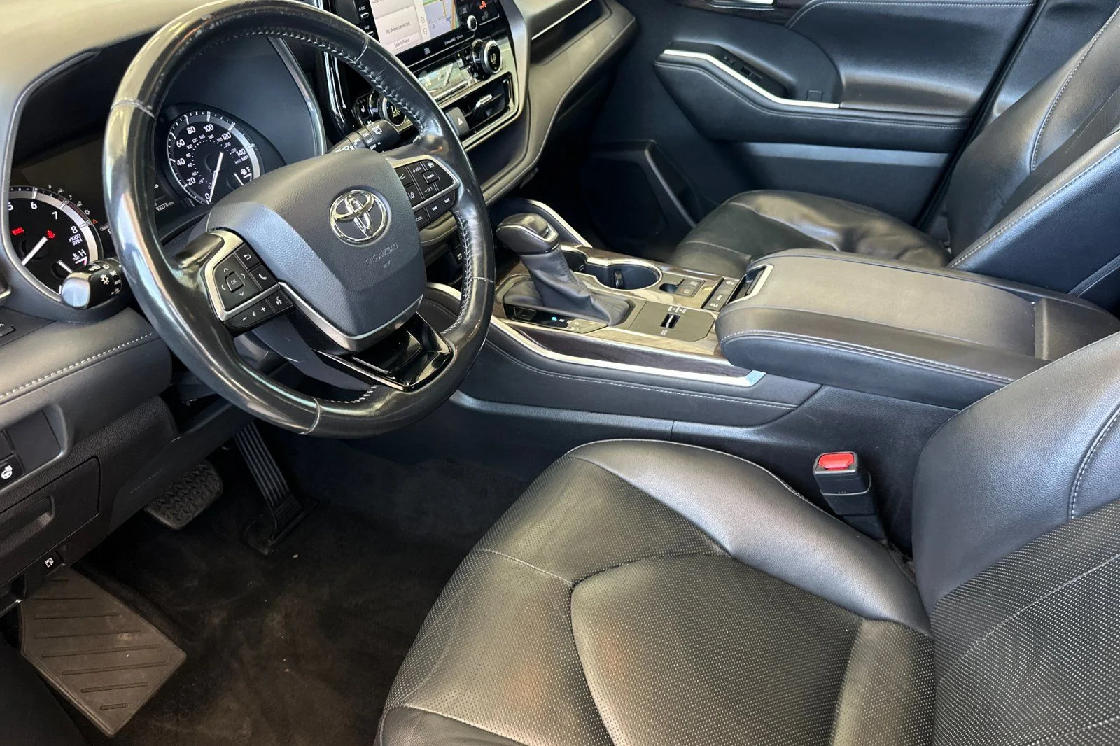 2020 Toyota Highlander Limited - Photo 10