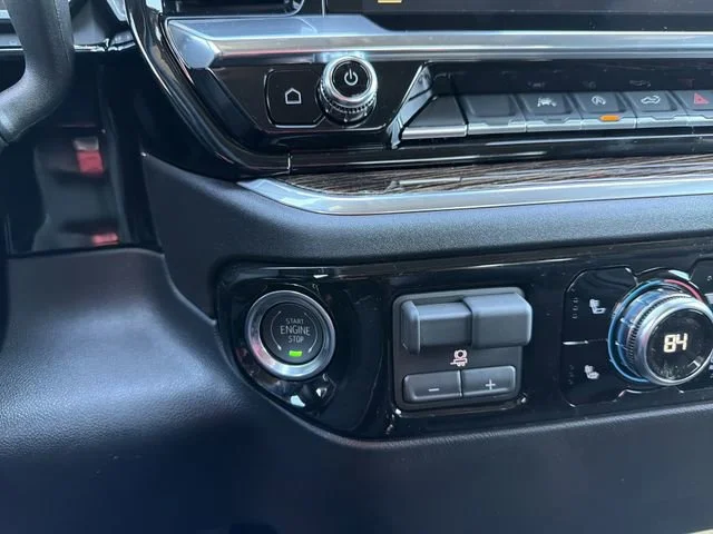 New 2026 Summit White GMC SLE image 27