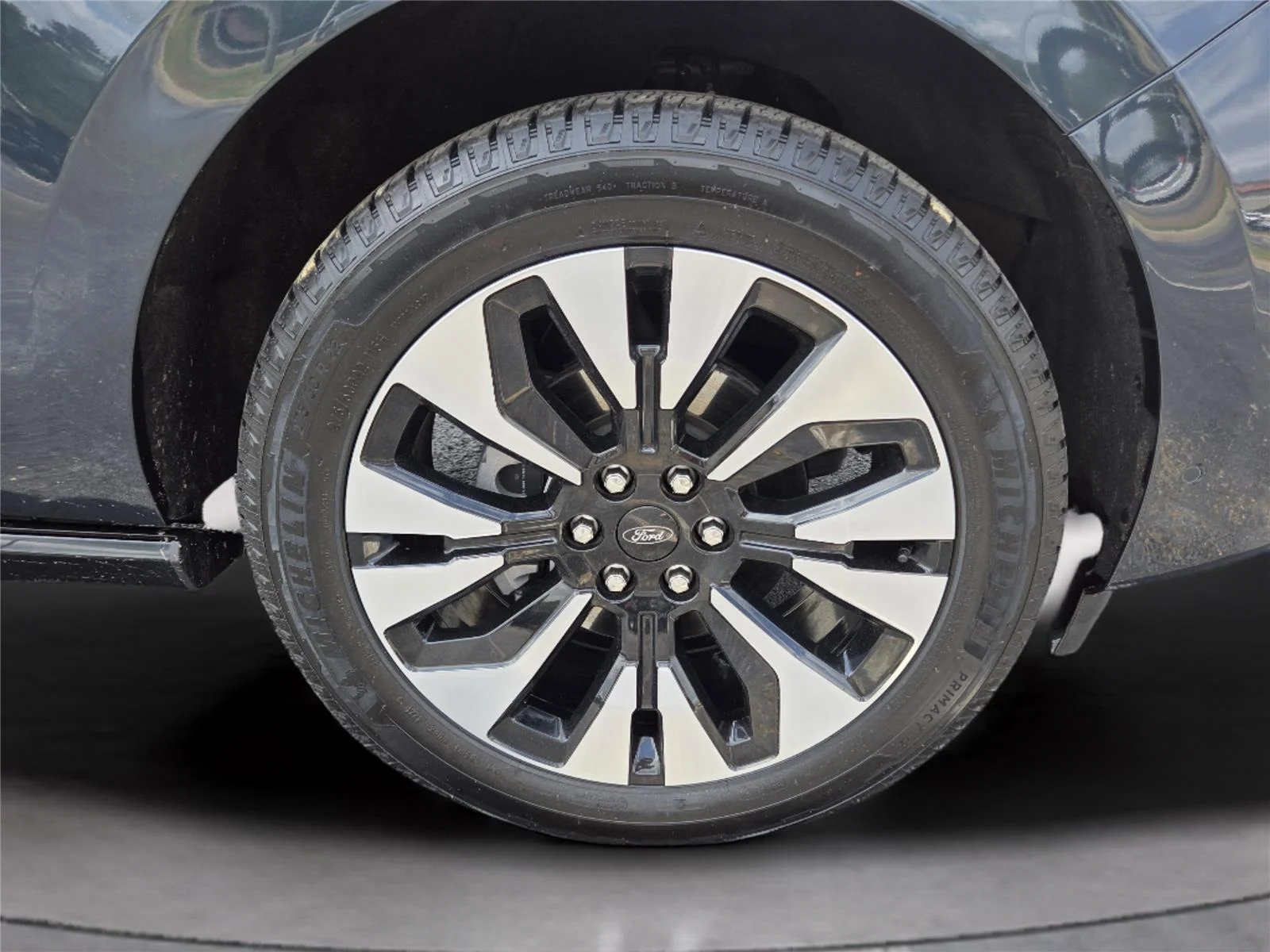 Used 2025 Stone Blue Ford Platinum image 33