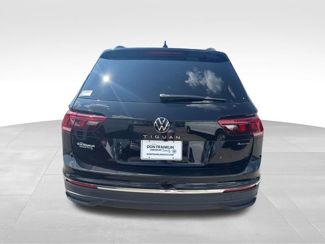Used 2022 Black Volkswagen 2.0T S image 4