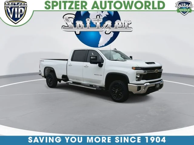 Used 2025 White Chevrolet LT image 3