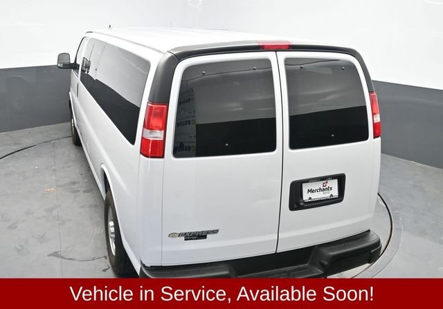 Used 2024 White Chevrolet LS image 28