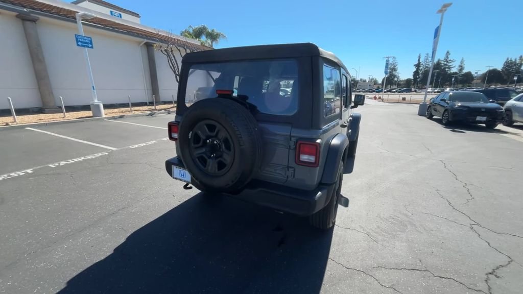 2023 Jeep Wrangler 4-Door Sport - Photo 8