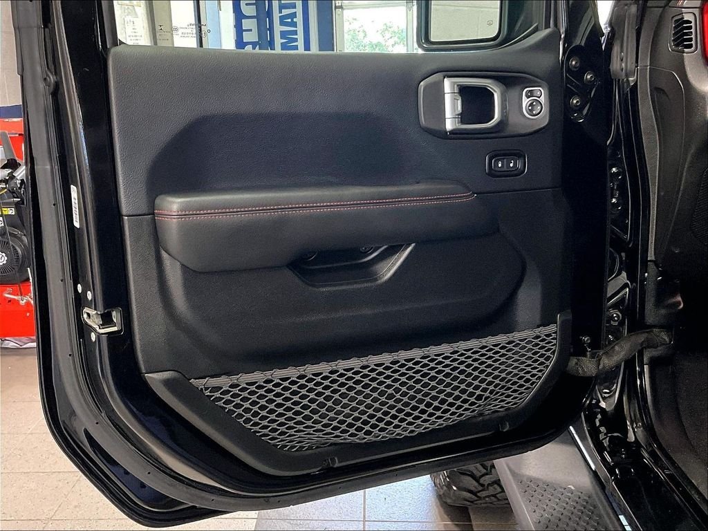 Used 2019 Black Jeep Unlimited Rubicon image 9