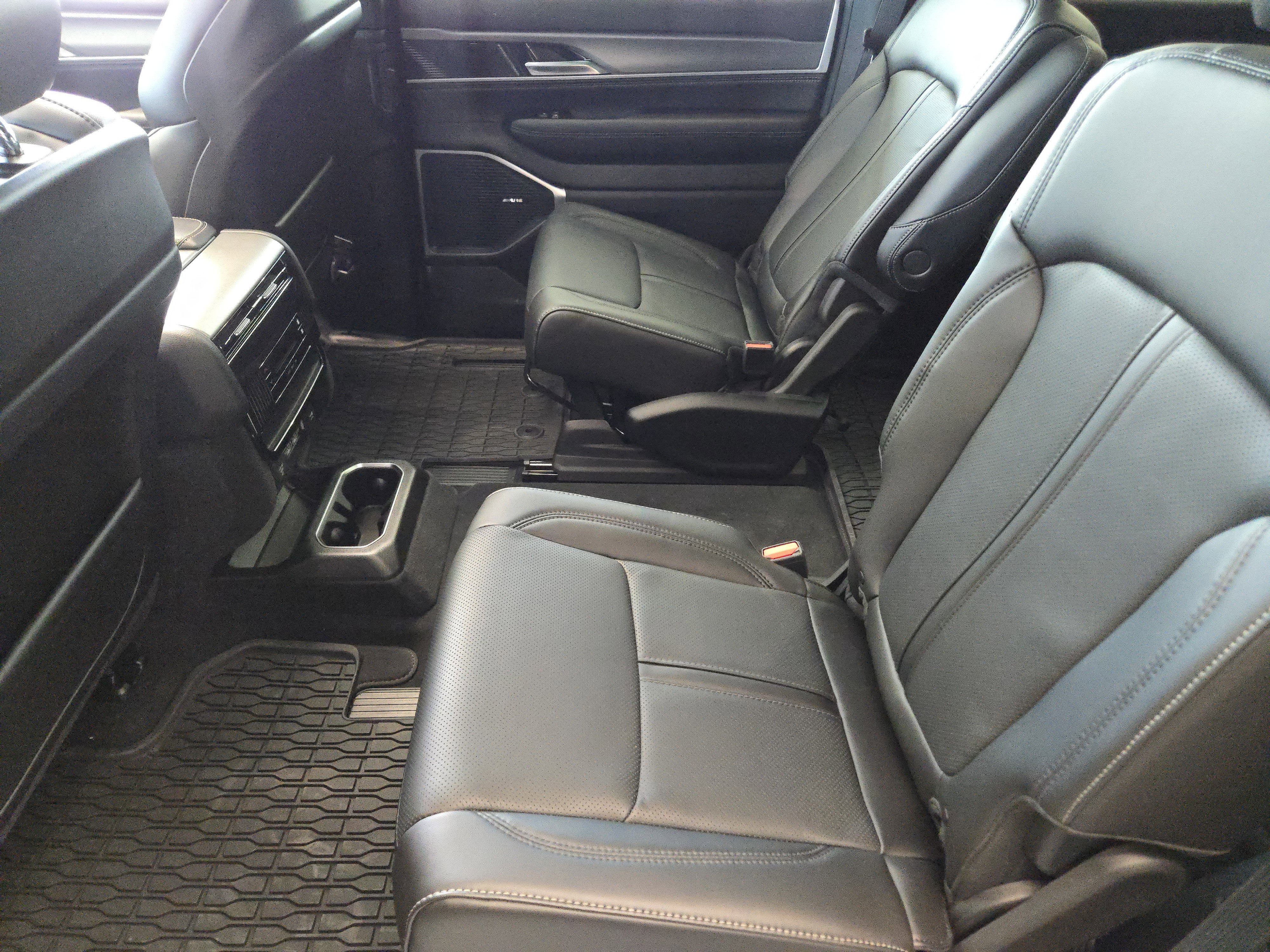 New 2026 Bright White Clearcoat Jeep Upland image 20