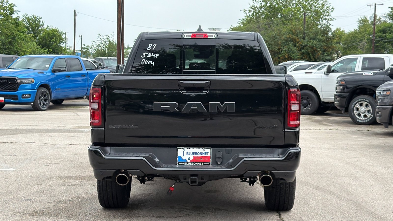 New 2026 Diamond Black Crystal Pearl-Coat Exterior Paint RAM Laramie image 6