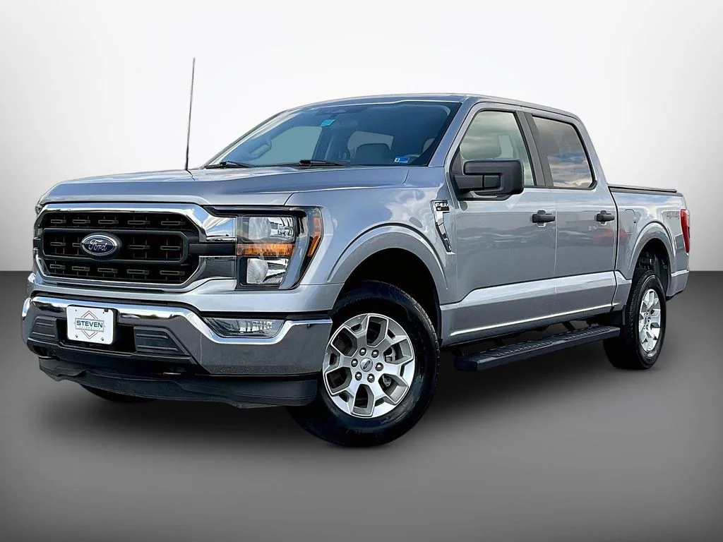 Used 2023 Silver Ford XLT image 3