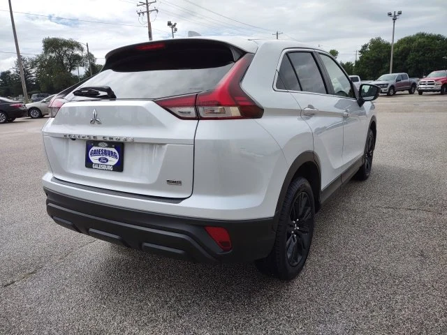 Certified Used 2024 White Mitsubishi  image 5