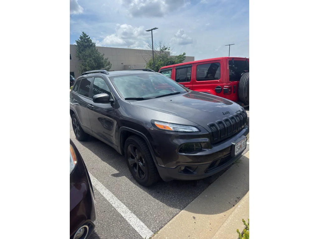 Used 2016 Brilliant Black Crystal Pearlcoat Jeep Altitude image 2
