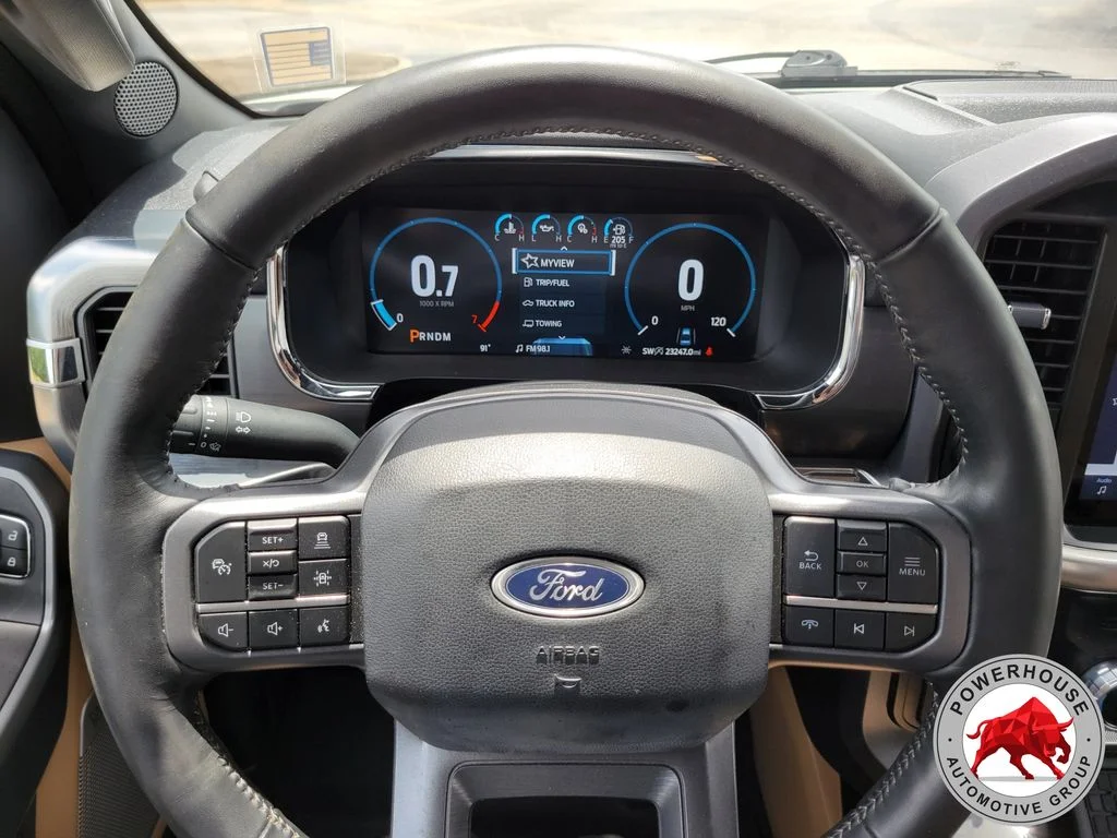 Used 2023 White Ford Lariat image 32