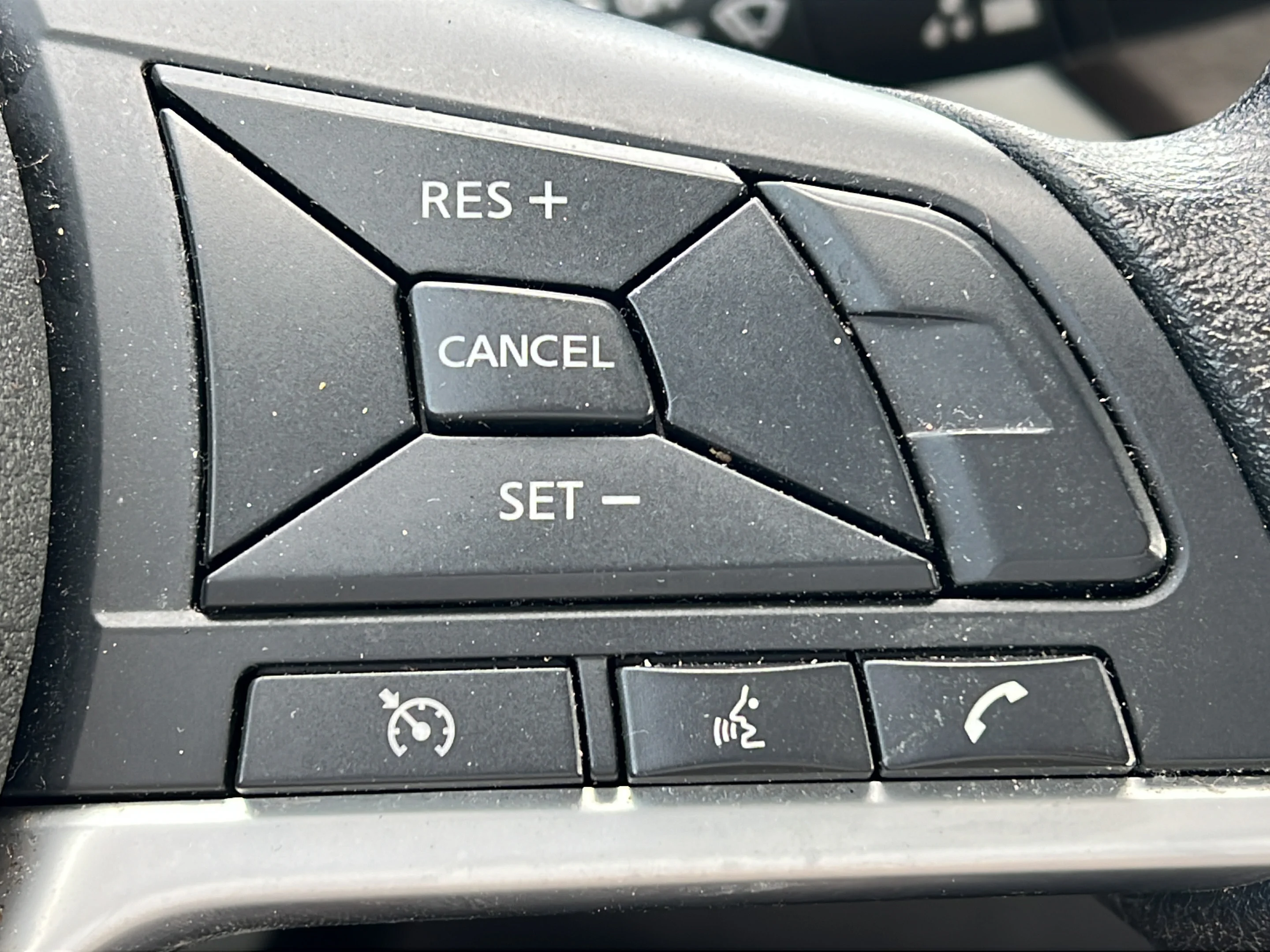 Used 2025 Super Black Nissan SV image 20