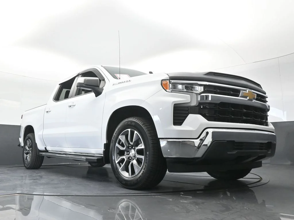 Used 2022 Summit White Chevrolet LT image 63