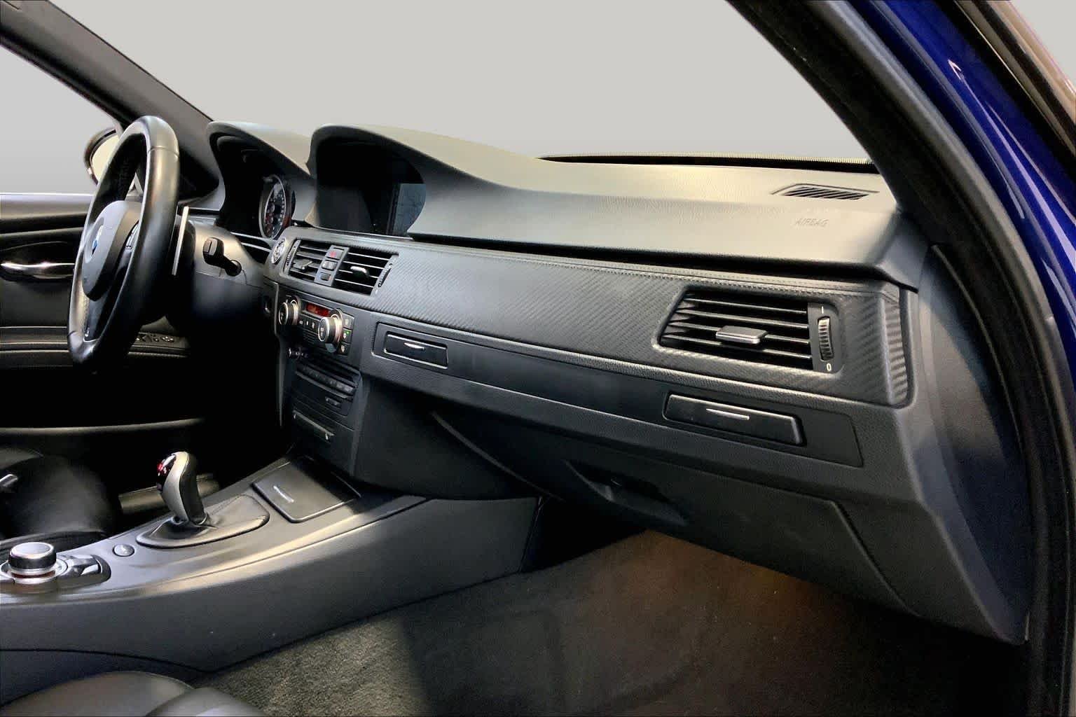 Used 2009 Interlagos Blue Metallic BMW  image 18