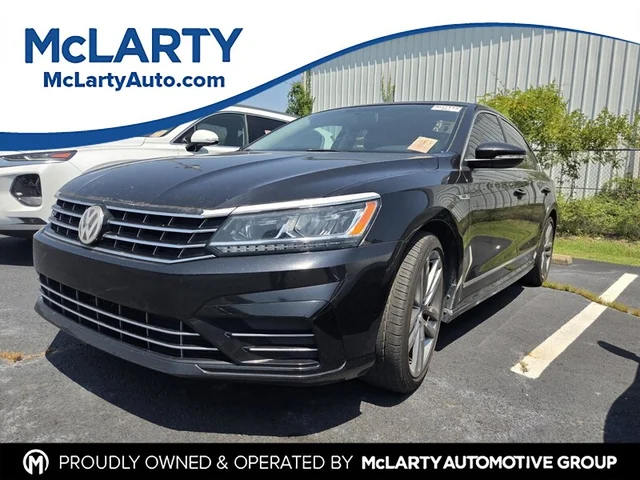 2017 Volkswagen Passat 1.8T R-LINE