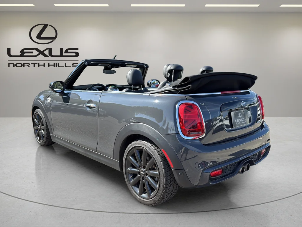 Used 2020 Gray MINI  image 9