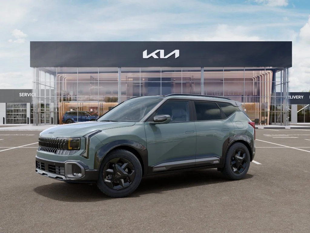 New 2027 Iceberg Green Kia X-Line S image 3