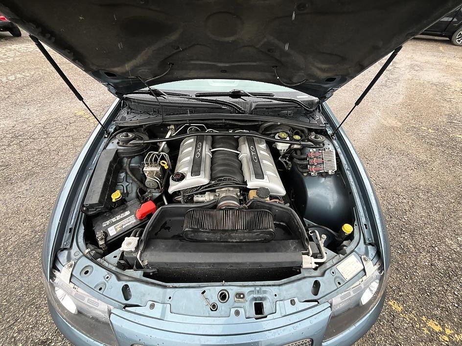 Used 2006 Gray Pontiac Base image 3