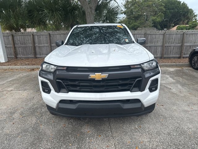 2023 Chevrolet Colorado LT photo 2