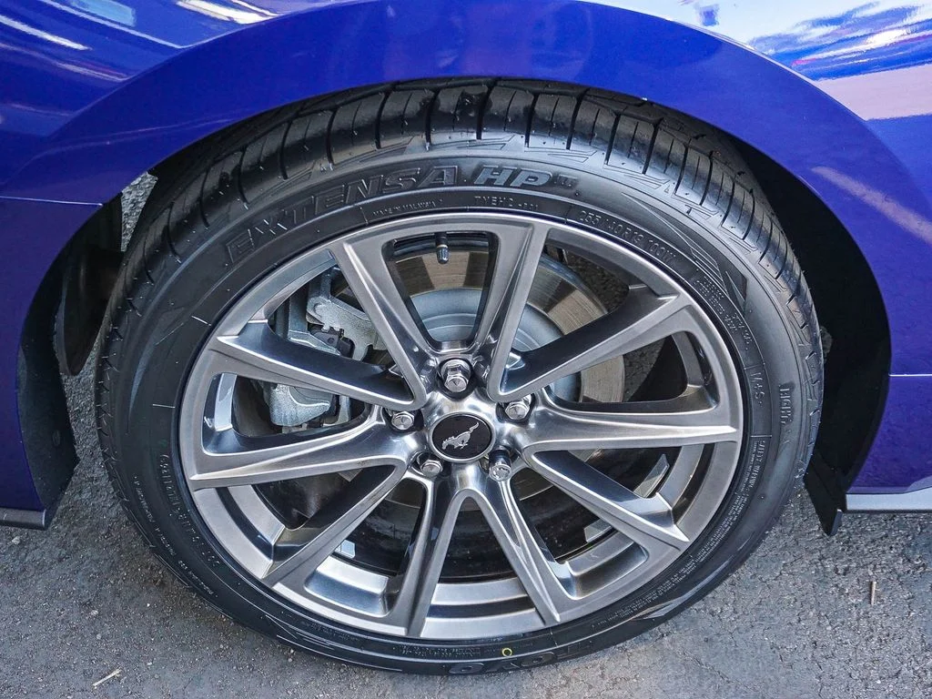 Used 2016 Blue Ford GT Premium image 9