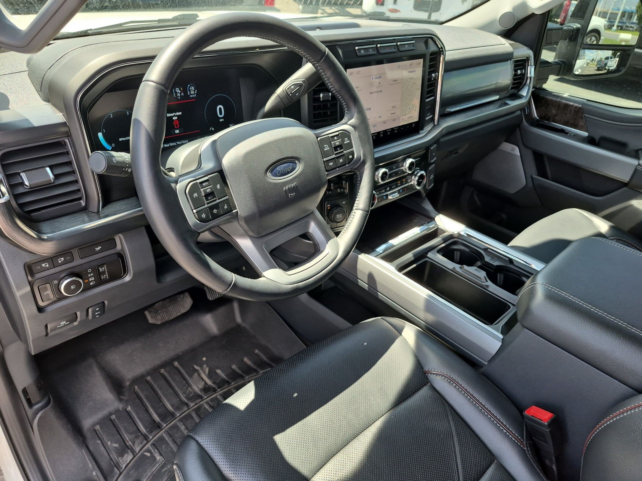 Used 2024 White Metallic Ford LARIAT image 15