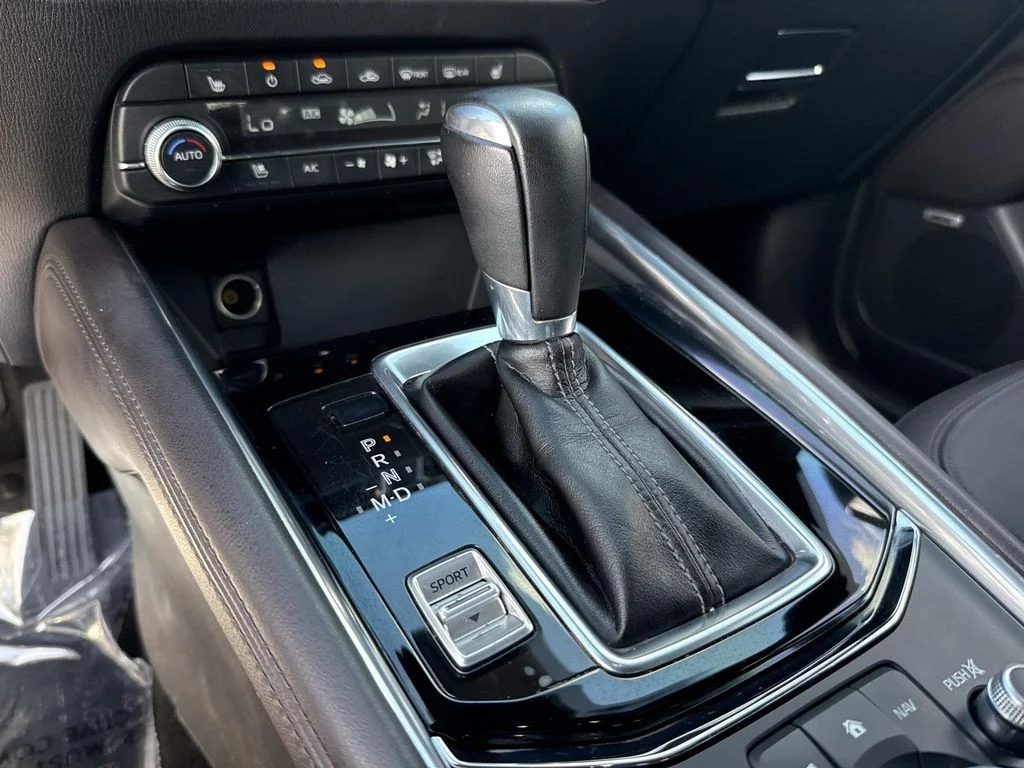 Used 2019 Silver Mazda Signature image 33