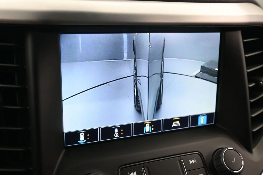 Used 2023 Sterling Metallic GMC SLT image 24