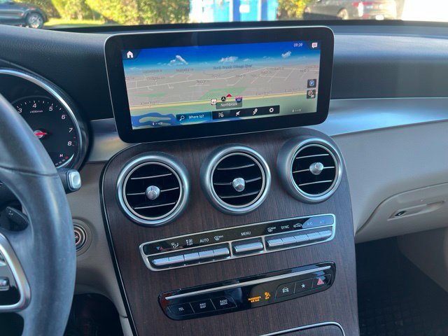 Used 2020 Polar White Mercedes-Benz GLC 300 image 11