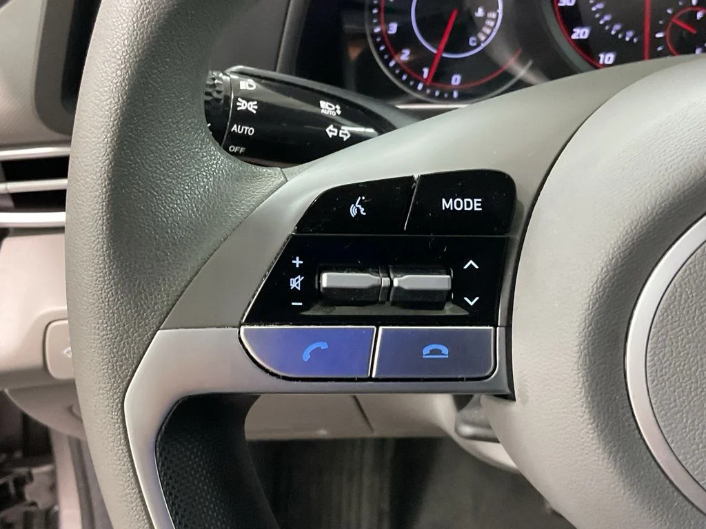 Used 2023 Fluid Metal Hyundai SEL image 9