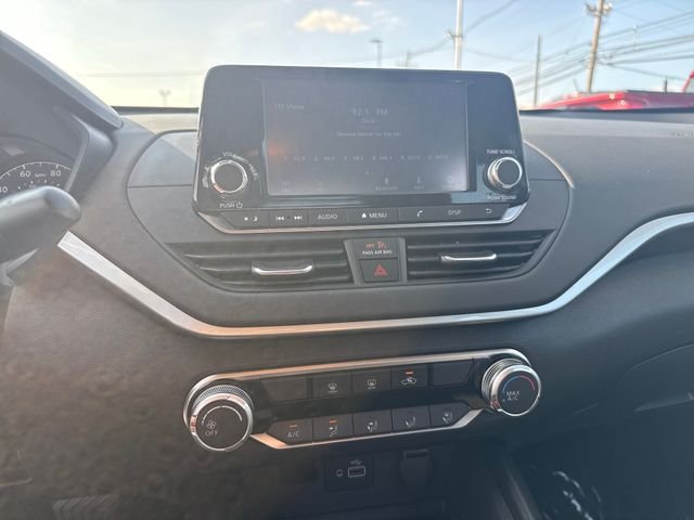 Used 2024 White Nissan 2.5 S image 19