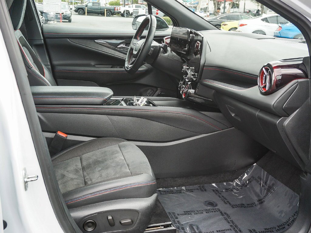 Used 2024 Summit White Chevrolet RS image 12