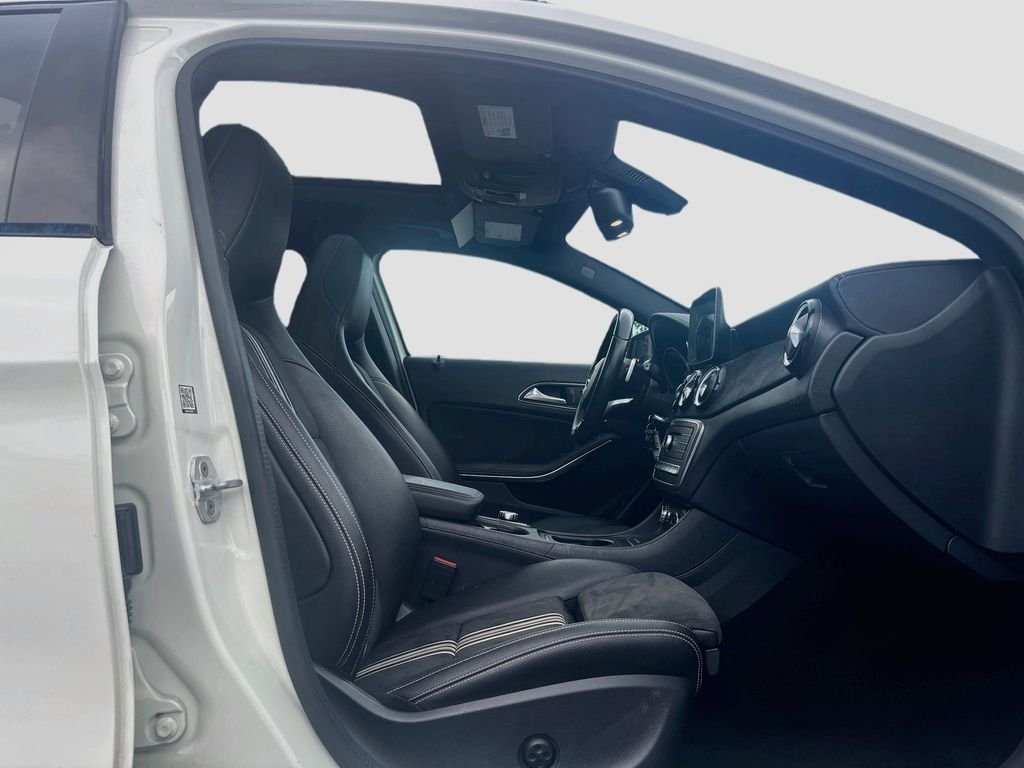 Used 2018  Mercedes-Benz GLA 250 image 23