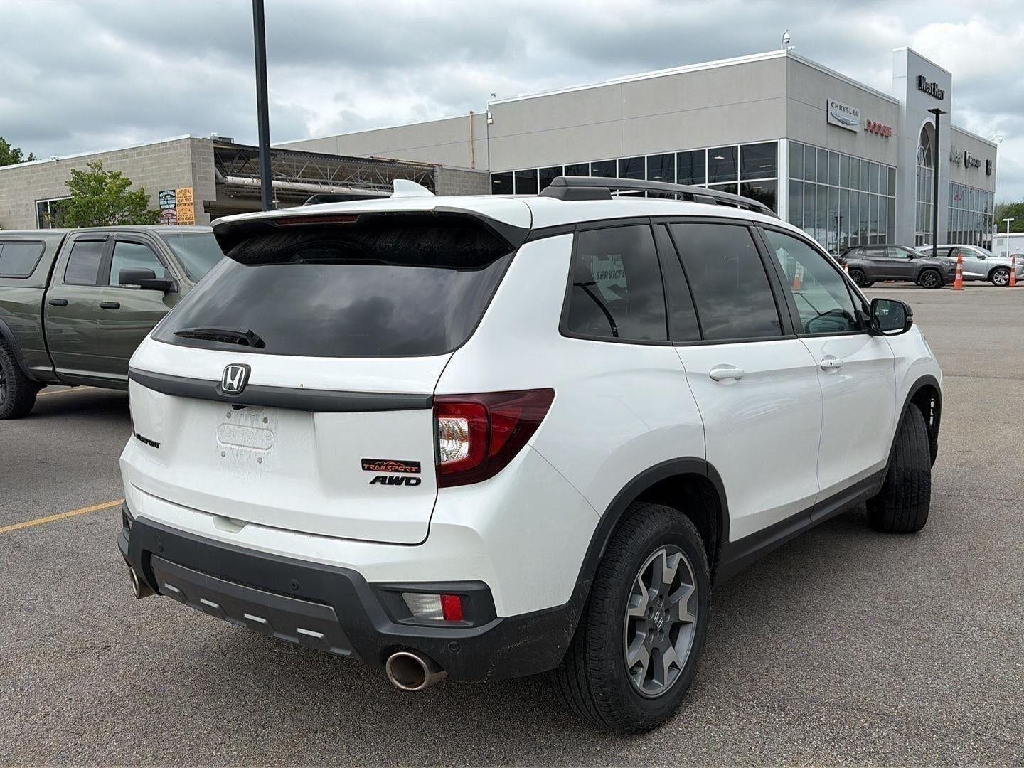 Used 2023 Platinum White Pearl Honda AWD TrailSport image 96