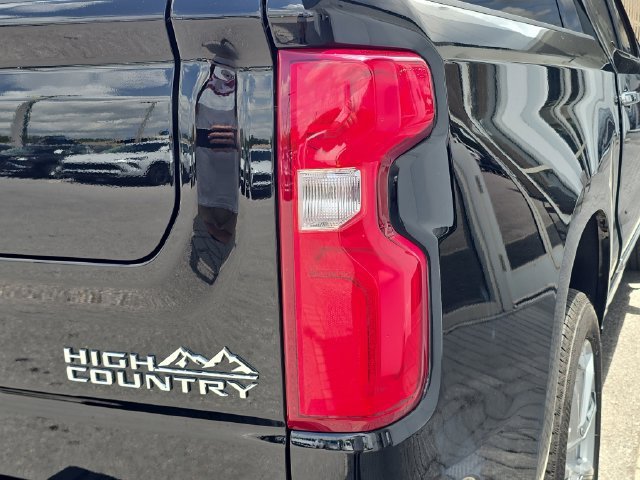 2025 Chevrolet Silverado 1500 High Country - Photo 8