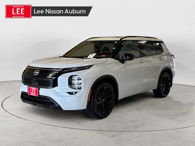 New 2026 White Nissan Platinum image 1