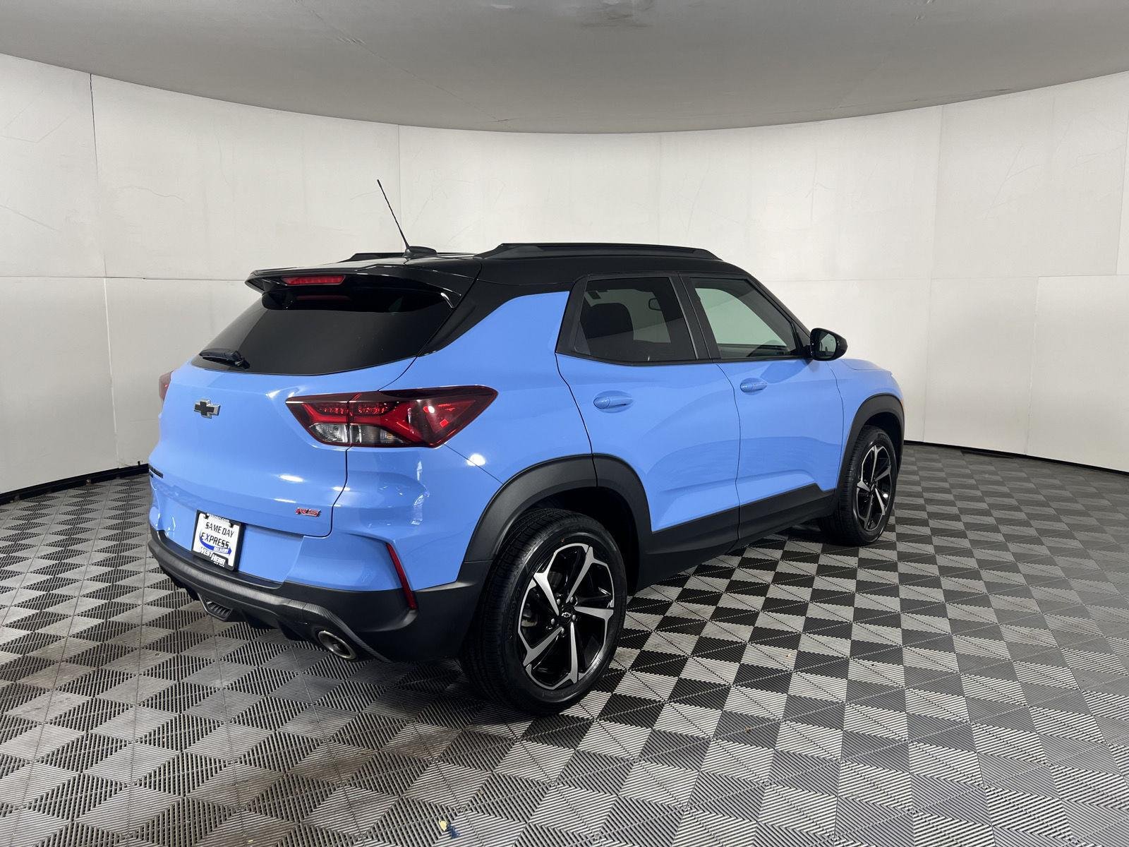 Used 2023 Fountain Blue Chevrolet RS image 51