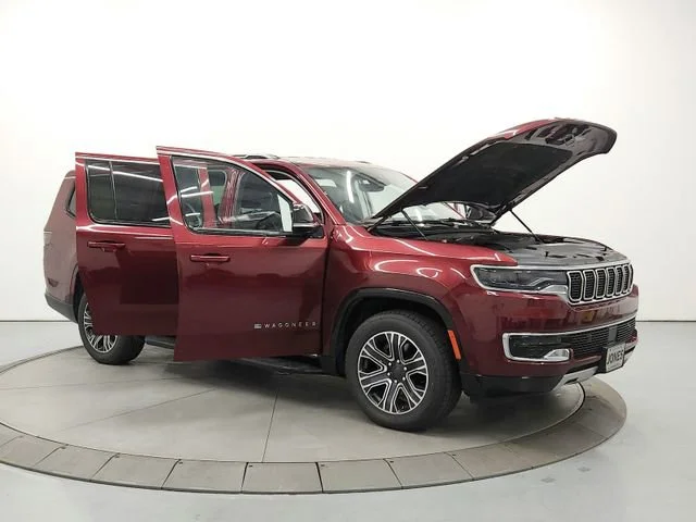 2024 Jeep Wagoneer L Series II - Photo 9