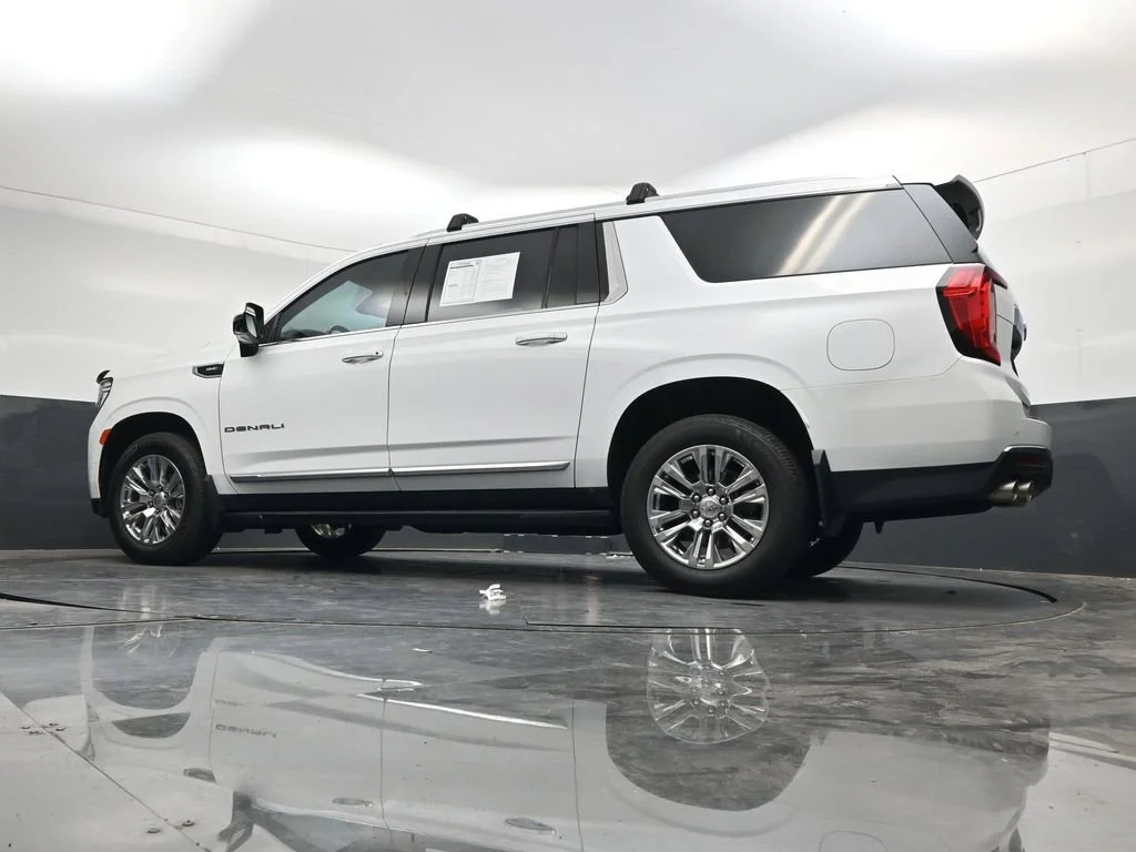 Used 2021 White GMC Denali image 42
